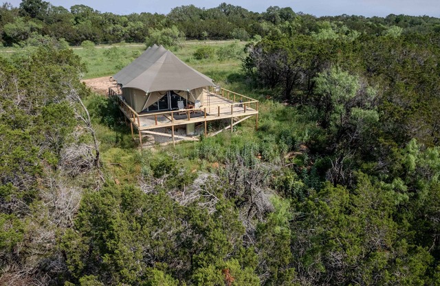 Stunning Mountain View Safari Tent Glamping near AUSTIN / SAN ANTONIO