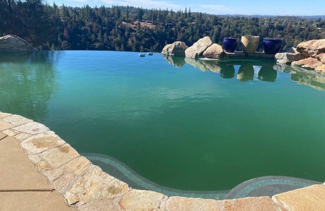 Stunning Mountaintop Resort