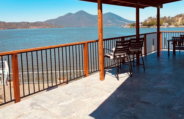 Stunning Mt. Konocti View Lakefront Home with Dock & Large Balcony