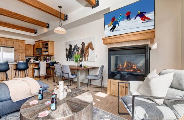 Stunning Nature Preserve & Mountain Views - Newpark Village + Hot tub at Park City Newpark Trail