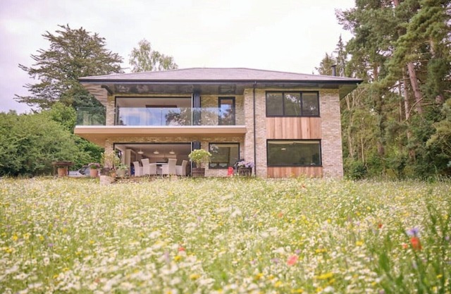Stunning new Build by the River