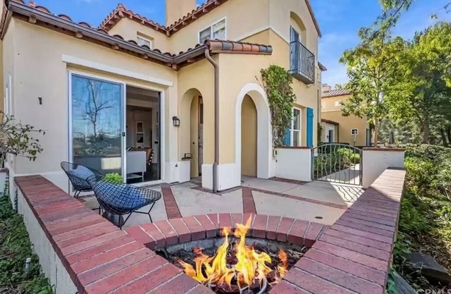 Stunning Newport Coast elegance & style. Luxe living near 5 star shops & dining.