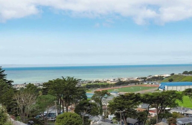 Stunning Ocean and Mountain View Unit Near San Francisco Airport Pacifica Beach