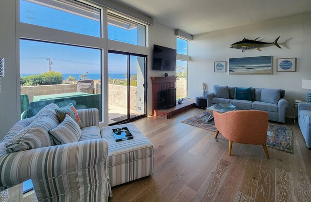 Stunning Ocean View 3-Bed Home! Hollywood Riviera in South Redondo Beach