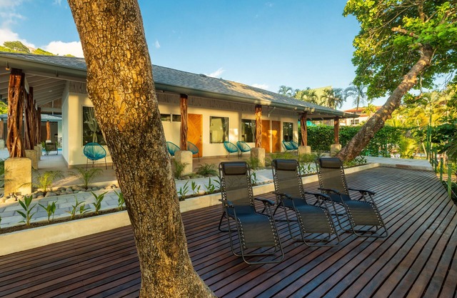 Atemberaubende OCEANFRONT Beach Villa! Nur wenige Schritte zum warmen Sand und kühlen Meerwasser
