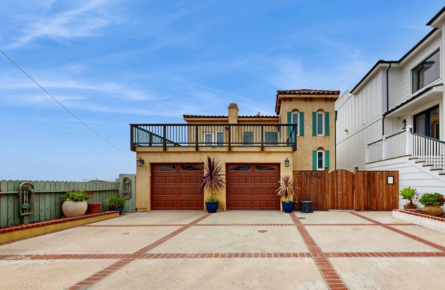 Stunning oceanfront view, steps to beach, 15 mins to Santa Barbara