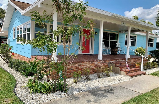 Stunning, 'Old Florida' lake house in Sebring, Florida with private dock!