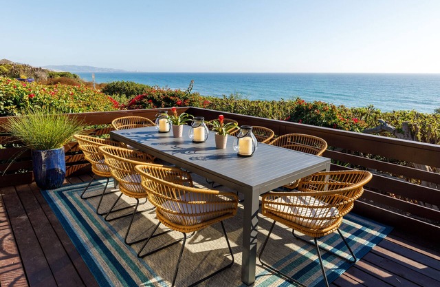 Stunning Panoramic Ocean Views, Private, Spacious Deck, Lush Landscape