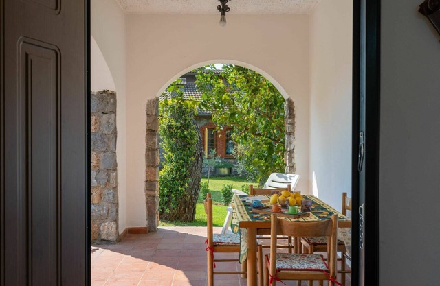 Alleinstehendes Ferienhaus mit Klimaanlage, W-LAN, TV, Balkon, Haustiere erlaubt, Parkplatz