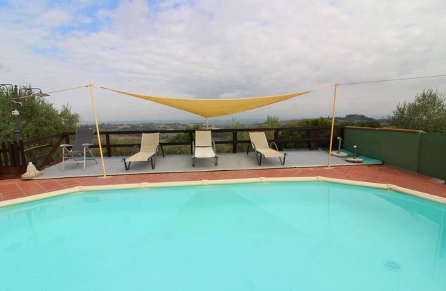 Wunderbares alleinstehendes Ferienhaus mit privatem Pool, W-LAN, TV, Parkplatz, bei Montepulciano