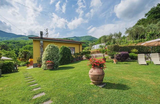 Schönes alleinstehendes Ferienhaus mit privatem Pool, Klimaanlage, W-LAN, TV und Haustiere erlaubt