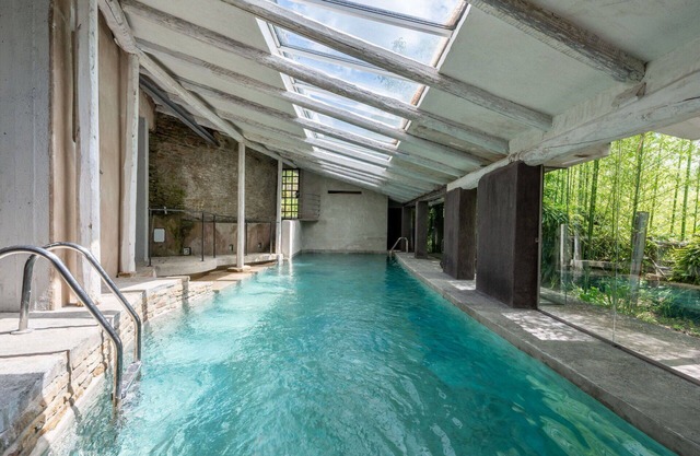 Alleinstehendes Ferienhaus mit W-LAN, privatem Pool, TV, Terrasse, Panoramablick, Parkplatz