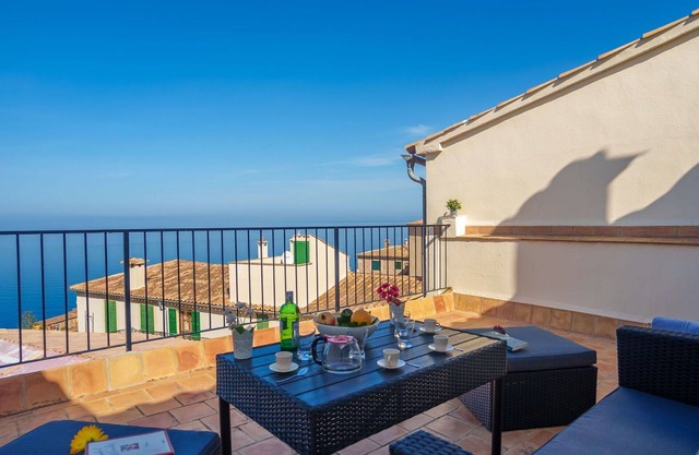 Schönes alleinstehendes Ferienhaus mit Klimaanlage, W-LAN, TV, Terrasse und Parkplatz