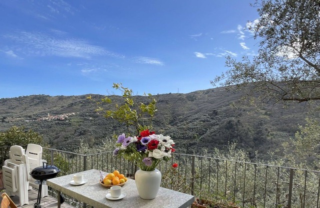Stunning private villa for 5 guests with WIFI, TV, terrace and parking