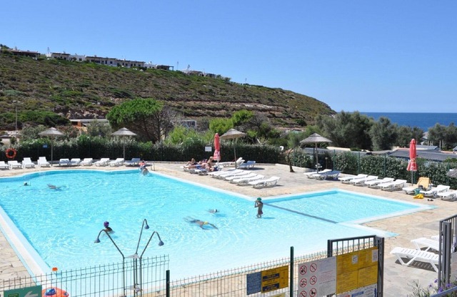 Stunning private villa for 6 people with pool, WIFI, A/C, terrace and parking