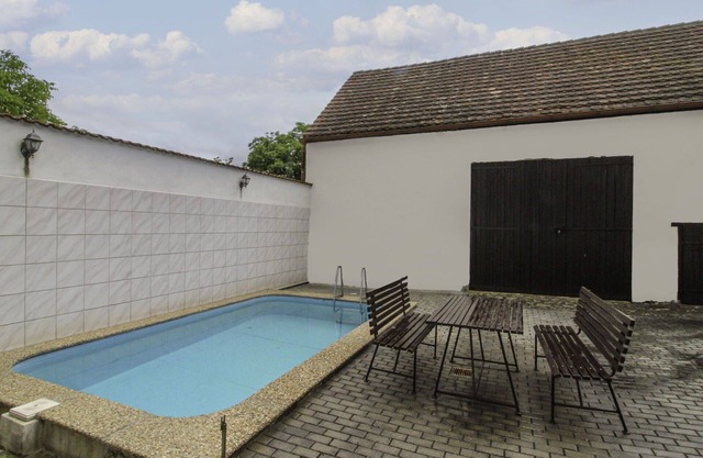 Atemberaubendes alleinstehendes Ferienhaus mit privatem Pool, TV, Haustiere erlaubt und Parkplatz