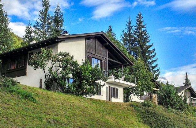 Alleinstehendes Ferienhaus mit W-LAN, TV, Innenhof, Haustiere erlaubt, Panoramablick, Parkplatz