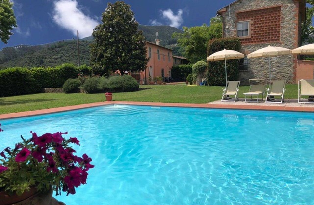 Schönes alleinstehendes Ferienhaus mit privatem Pool, Klimaanlage, W-LAN, TV, Terrasse, Parkplatz