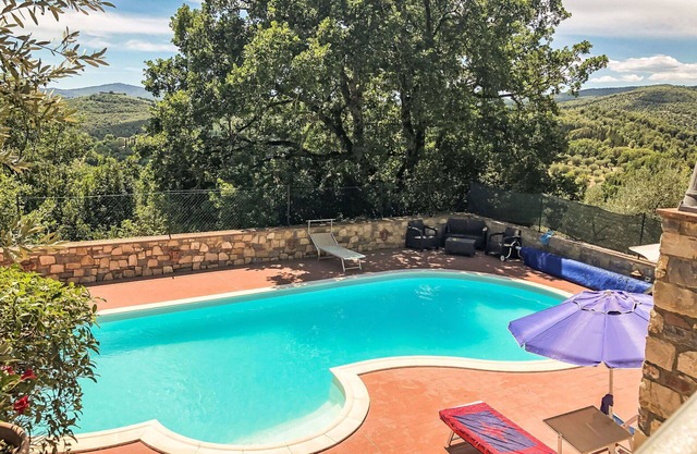 Alleinstehendes Ferienhaus mit W-LAN, privatem Pool, Innenhof, Haustiere erlaubt, Parkplatz
