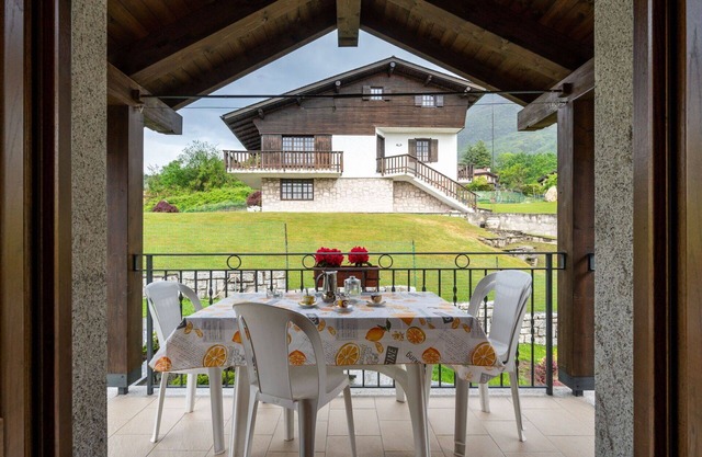 Wunderbares alleinstehendes Ferienhaus für 4 Leute mit W-LAN, TV, Terrasse und Parkplatz
