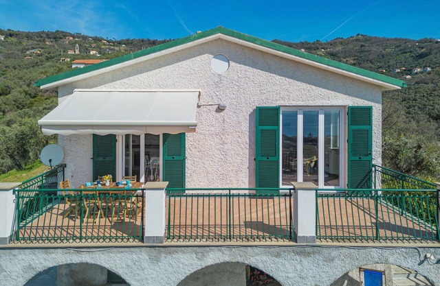 Alleinstehendes Ferienhaus mit Klimaanlage, W-LAN, TV, Innenhof, Haustiere erlaubt, Parkplatz