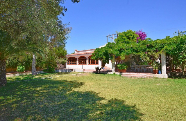 Wunderbares alleinstehendes Ferienhaus mit W-LAN, privatem Pool, Klimaanlage, Terrasse, Parkplatz
