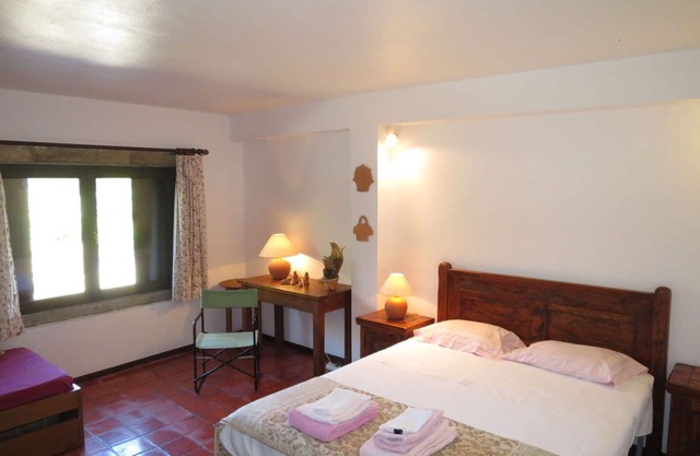 Wunderbares alleinstehendes Ferienhaus für 6 Personen mit W-LAN, TV, Terrasse und Parkplatz