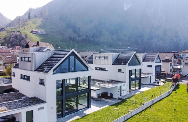 Schönes alleinstehendes Ferienhaus mit W-LAN, TV, Innenhof, Haustiere erlaubt und Parkplatz