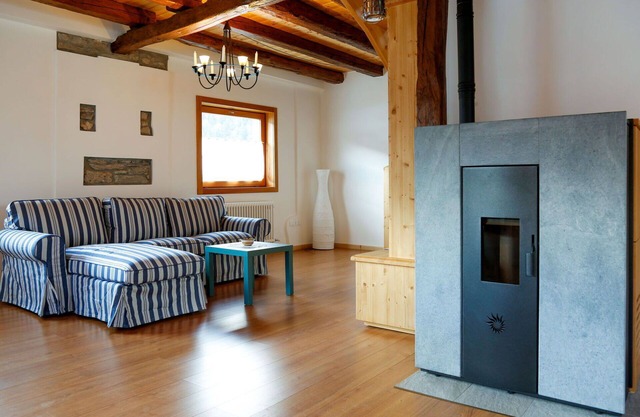 Wunderbares alleinstehendes Ferienhaus für 4 Leute mit W-LAN, TV und Parkplatz