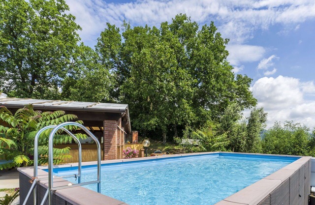 Schönes alleinstehendes Ferienhaus mit W-LAN, privatem Pool, Haustiere erlaubt und Parkplatz