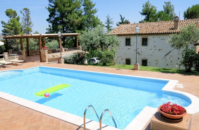 Preciosa casa de vacaciones privada con A/C, piscina privada, WIFI, TV, patio, aparcamiento