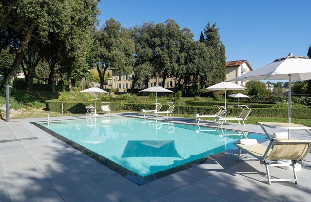 Alleinstehendes Ferienhaus mit privatem Pool, Whirlpool, W-LAN, TV, Panoramablick, Parkplatz