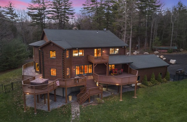 Stunning Retreat on 62 Acres, 7000 sq ft, Pool and Hot Tub