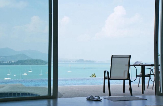 Atemberaubende Sonnenuntergänge auf Samui von dieser luxuriösen Maisonette