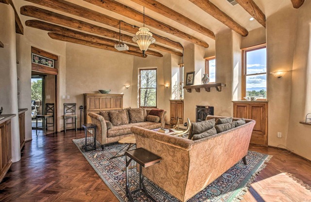 NEU! Atemberaubende Santa Fe Home w / Hallenbad