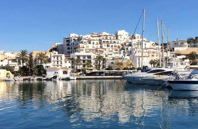 Stilvolles Apartment mit Blick auf den Yachthafen von Moraira, herrlichem Meerblick, El Portet