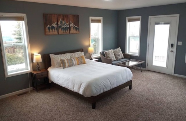 Stunning Skyline Suite! 50% off Quail Ridge Golf