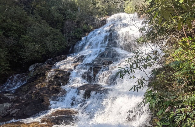 Smokey Mountain Memories-Romantic or Family Getaways
