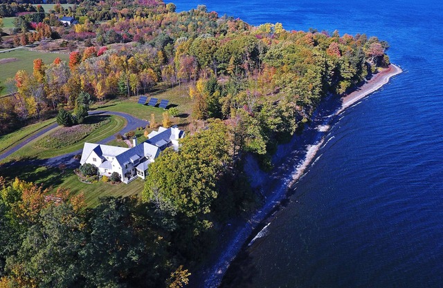 Atemberaubende South Hero Home am Lake Champlain w / Views