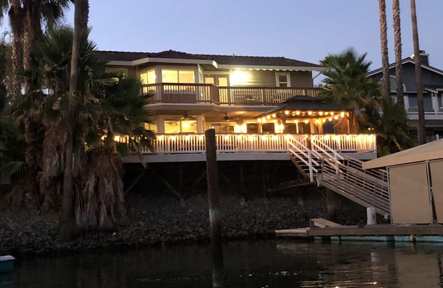 Stunning Spacious Discovery Bay Waterfront Home Awaits
