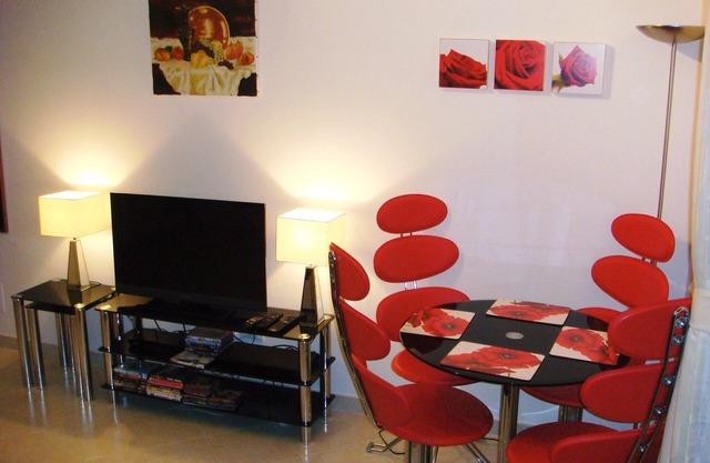 Atemberaubende Studio-Ferienwohnung für 2/3 im Resort, nahe dem Strand mit 2 Pools