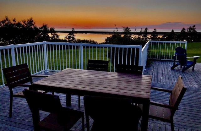 Atemberaubende Sonnenuntergänge von Oceanview Startseite Nur 400m zum 10 km langen Sandstrand