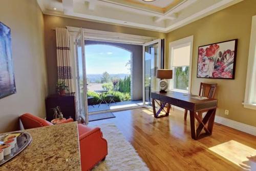 Stunning view in elegant 1 bedroom suite