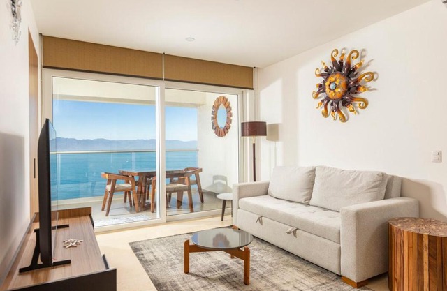 Stunning View Oceanfront Condo by Moikkarentals