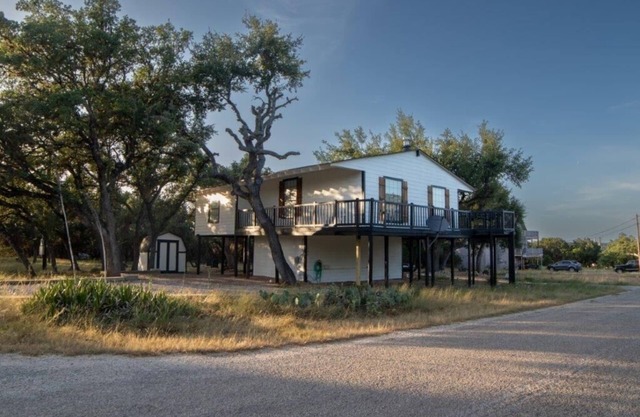 Stunning view of Canyon Lake+quiet neighborhood, fire pit, game room, deer!