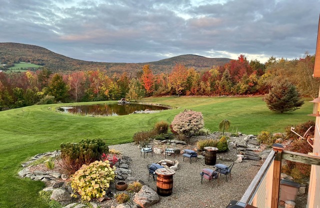 Stunning Views, Beautiful Year Round! And just a short drive to the slopes.