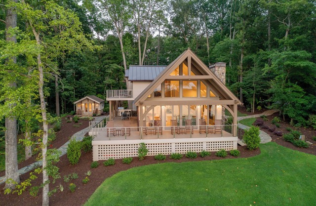 Stunning Views! New Luxury Home, 2 Boat & 2 PWC Lifts, Beach, 5 Suites w/ Baths