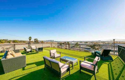 Stunning Views, Rooftop Vista, Pool & Spa