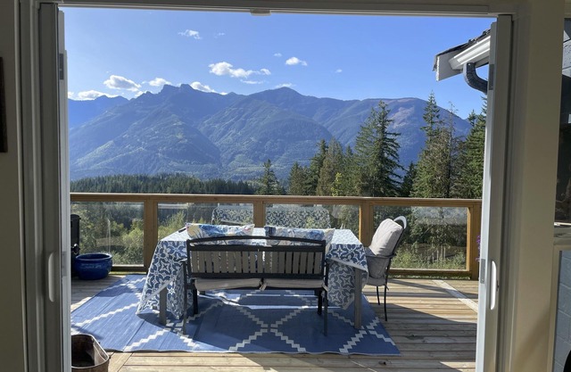 Atemberaubende Aussicht auf die Berge, sonnig, 19 Hektar, Pool & Whirlpool, Billardtisch