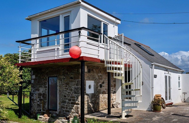 Schönes Ferienhaus für 2 Gäste mit W-LAN, Terrasse, Haustiere erlaubt und Parkplatz